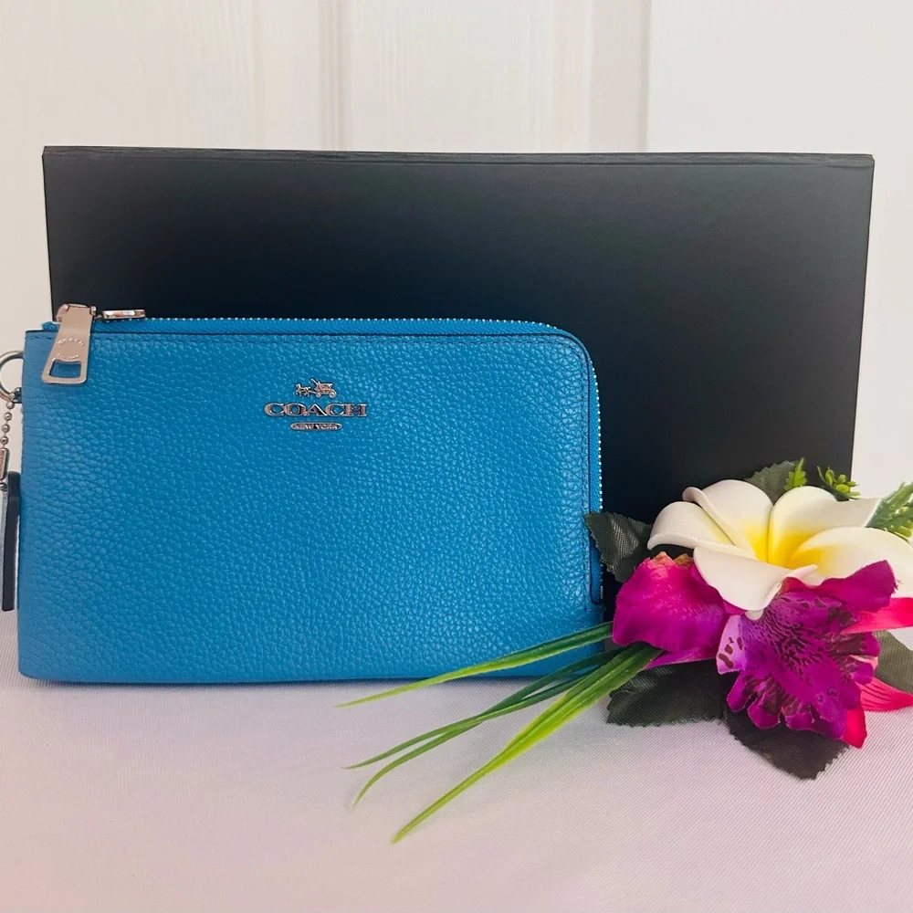 COACH ~ Small Vibrant Blue Pebbled Leather Wallet w/Silver Hardware - Picture 5 of 10